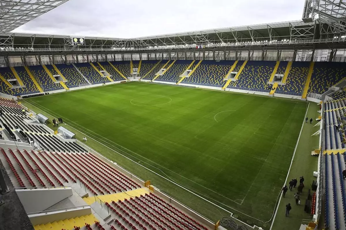 Bu takım şampiyonluğa oynuyor! Paralarını alamayan futbolcular bakın ne yaptı