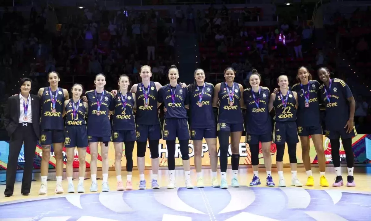 Fenerbahçe Kadın Basketbol Takımı Avrupa Üçüncüsü